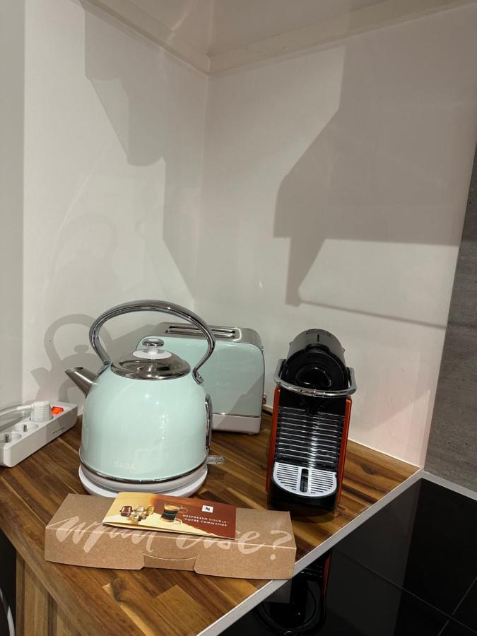 Pop Appart Appartement Artiste Configure En Galerie Dart A 200 M Du Centre Ville Avec Parking Prive Et Securise Gratuit Dans Copropriete Авіньйон Екстер'єр фото